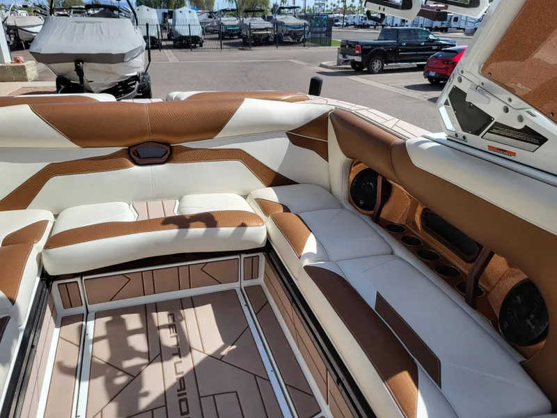 Slide: The Image of Centurion Ri245 2021 - 5