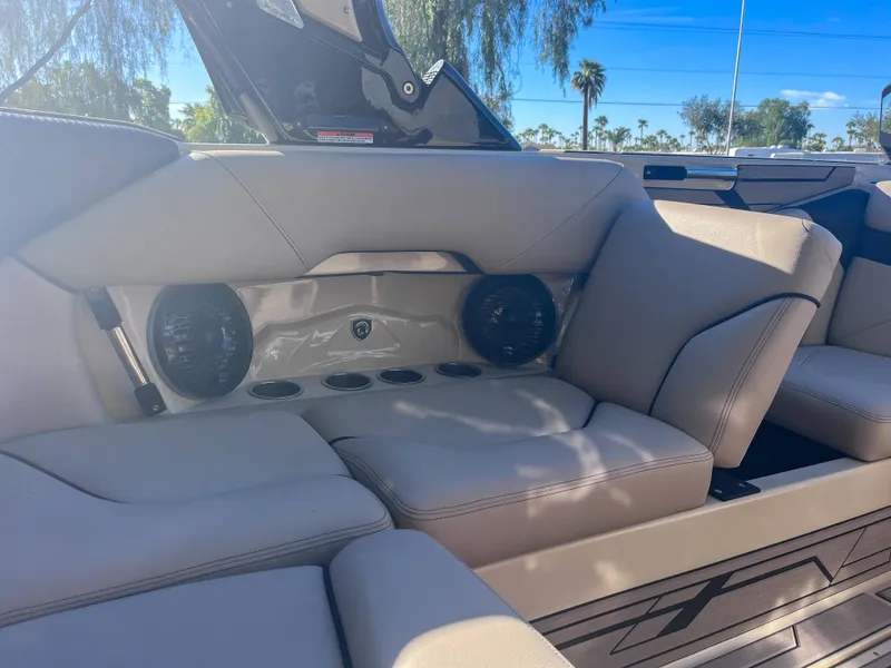 Slide: The Image of Centurion Nv233 2025 - 10