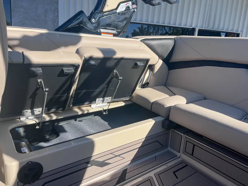 Slide: The Image of Centurion Nv233 2025 - 9