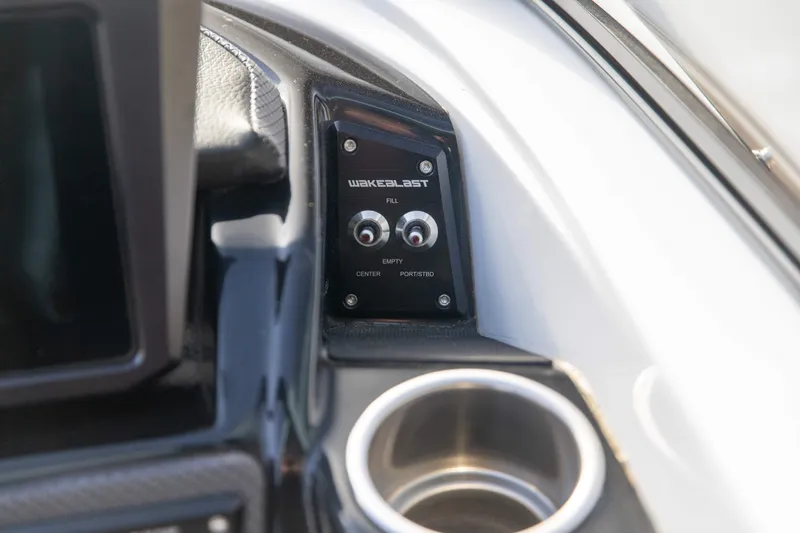 Slide: The Image of Scarab 255ID Wake 2022 - 13