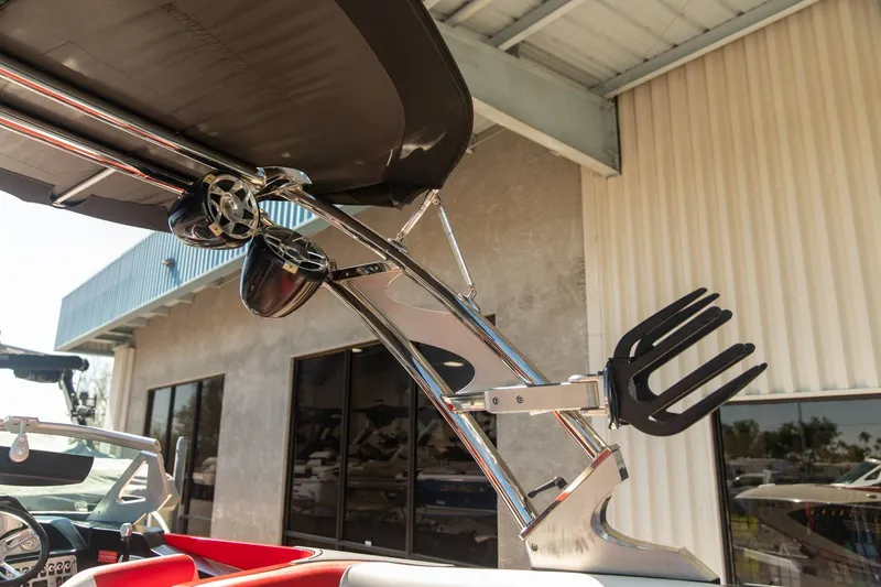 Slide: The Image of MB B52 2016 - 10