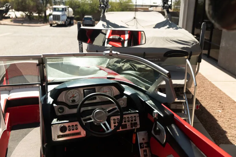 Slide: The Image of MB B52 2016 - 6