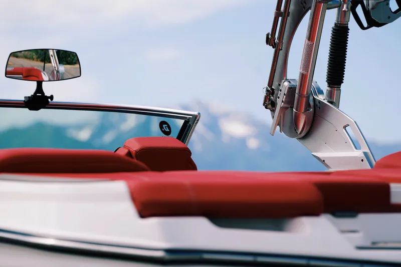 Slide: The Image of MasterCraft XT22 2021 - 12