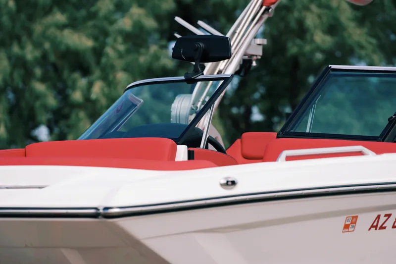 Slide: The Image of MasterCraft XT22 2021 - 6