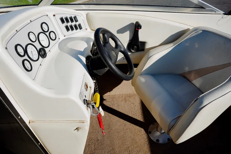 Slide: The Image of Seaswirl 230 Cuddy Cabin 1997 - 13