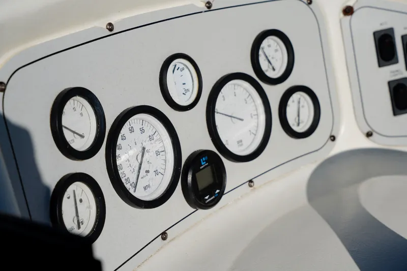 Slide: The Image of Seaswirl 230 Cuddy Cabin 1997 - 14