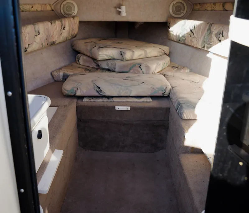 Slide: The Image of Seaswirl 230 Cuddy Cabin 1997 - 17