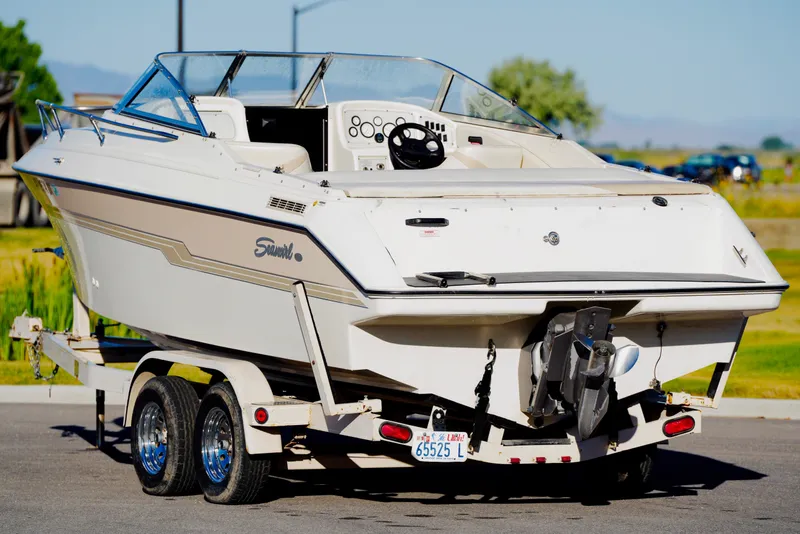 Slide: The Image of Seaswirl 230 Cuddy Cabin 1997 - 4