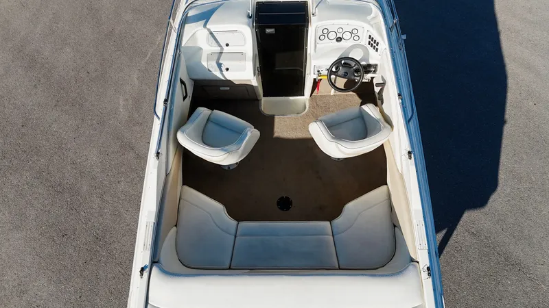 Slide: The Image of Seaswirl 230 Cuddy Cabin 1997 - 9