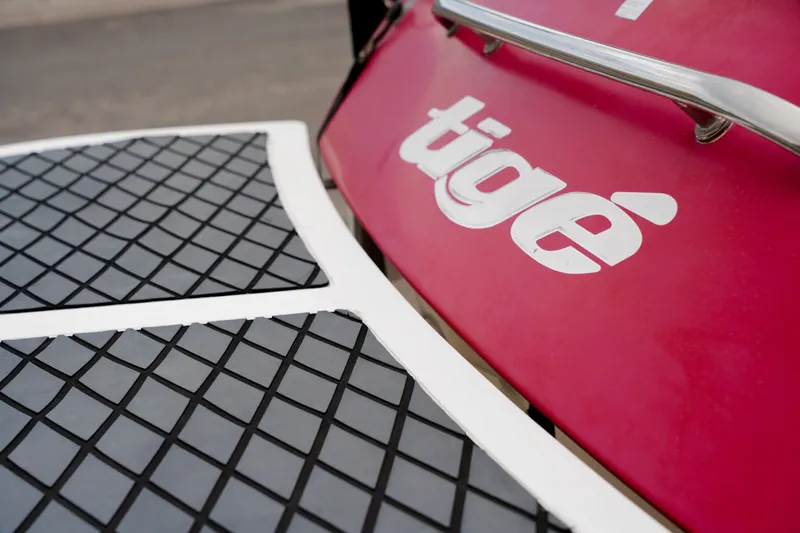 Slide: The Image of Tige V22 2006 - 10