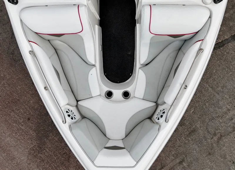 Slide: The Image of Tige V22 2006 - 14