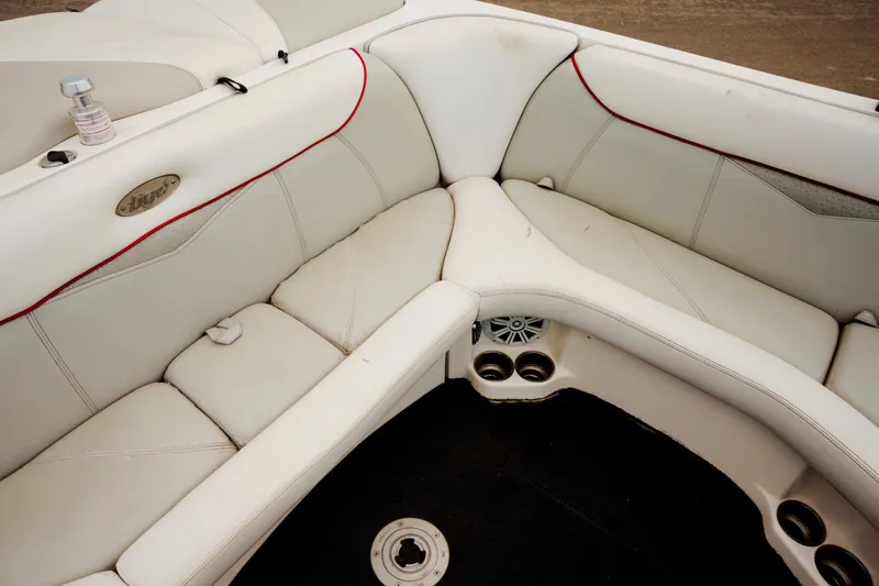 Slide: The Image of Tige V22 2006 - 21