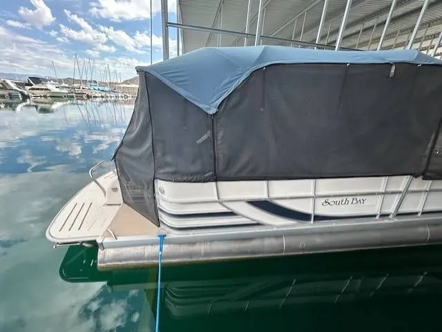 Slide: The Image of South Bay 925 CR TRITOON INBOARD 2007 - 12