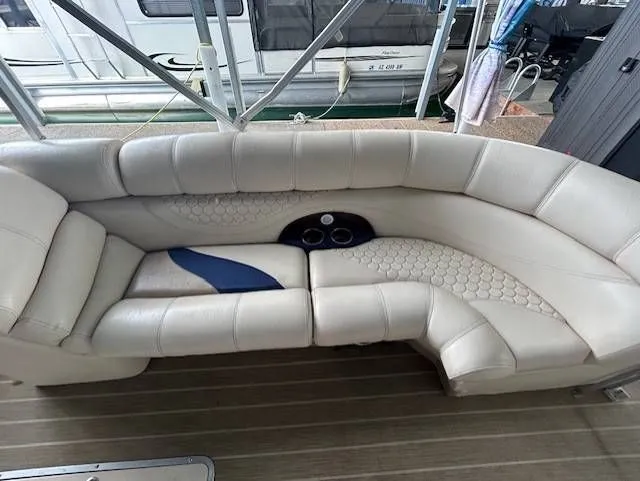 Slide: The Image of South Bay 925 CR TRITOON INBOARD 2007 - 13