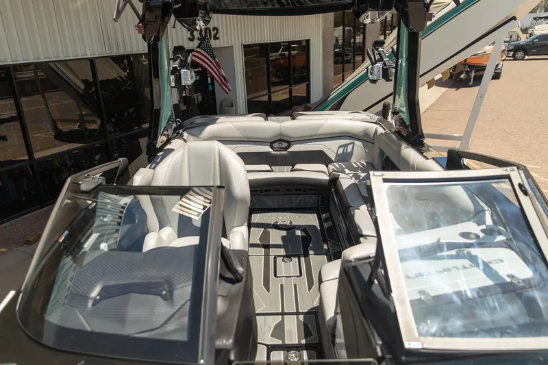 Slide: The Image of Centurion Ri230 2022 - 12