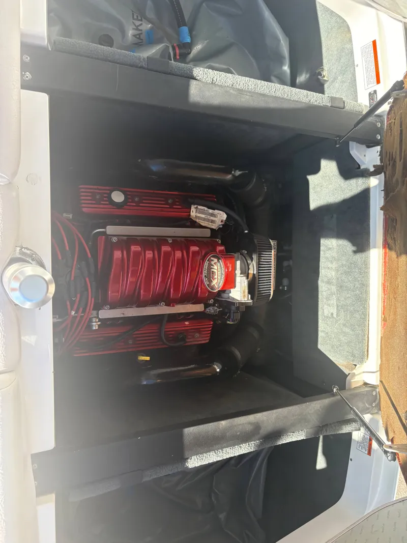 Slide: The Image of MasterCraft X30 2006 - 12