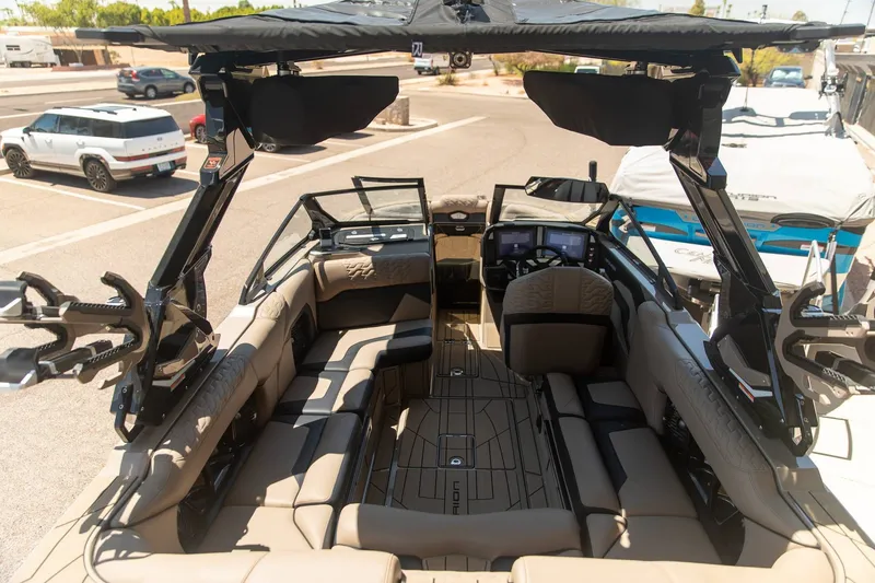 Slide: The Image of Centurion Ri230 2026 - 6