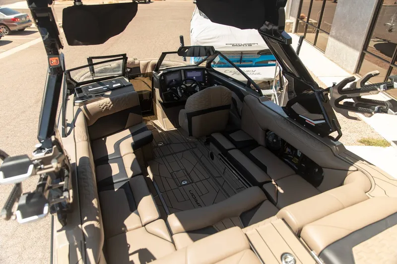 Slide: The Image of Centurion Ri230 2026 - 8