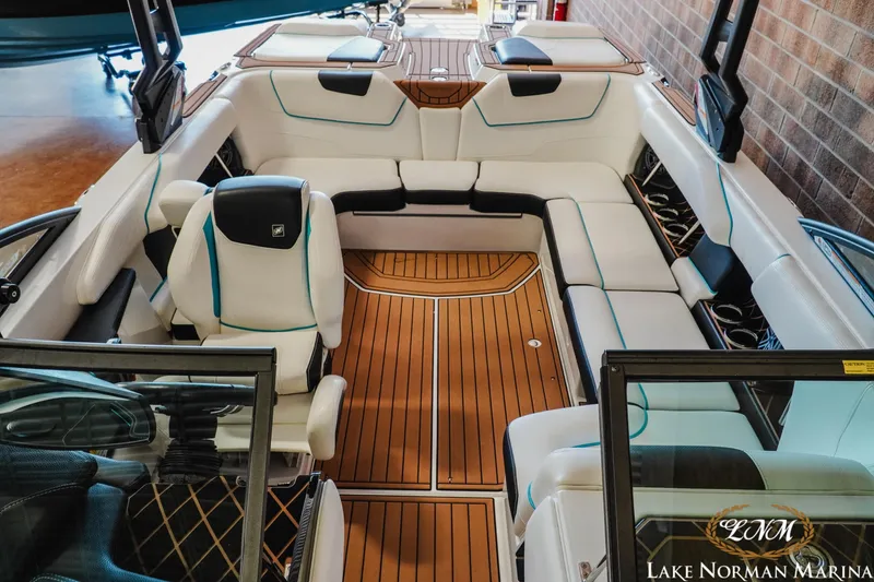 Slide: The Image of Nautique GS22 2018 - 15