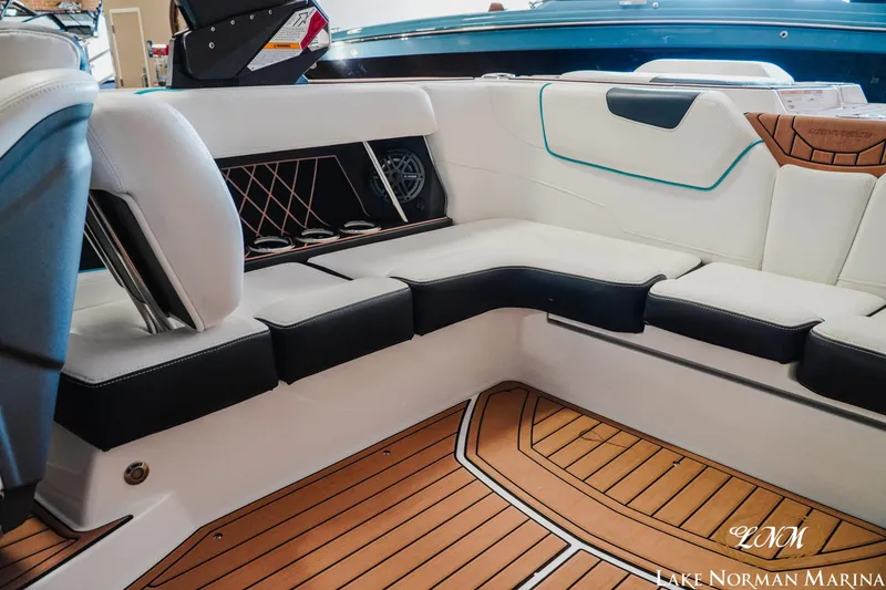 Slide: The Image of Nautique GS22 2018 - 17