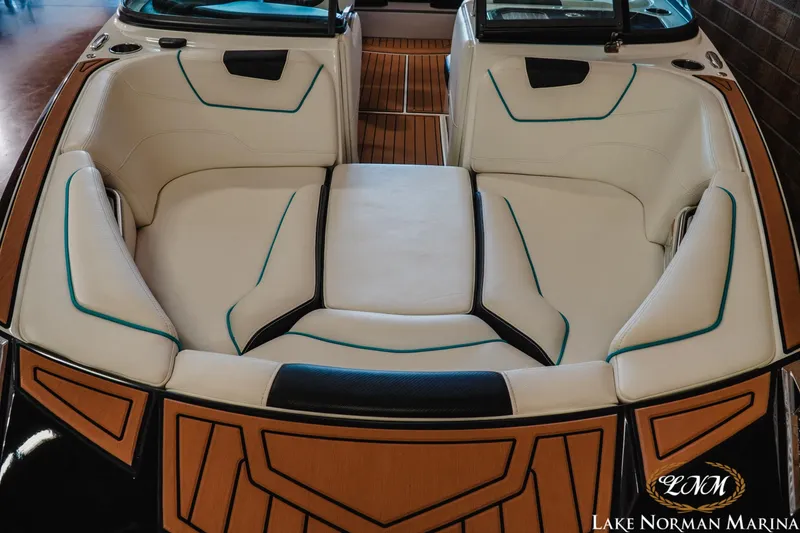 Slide: The Image of Nautique GS22 2018 - 5