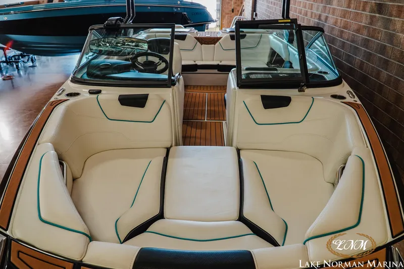 Slide: The Image of Nautique GS22 2018 - 6