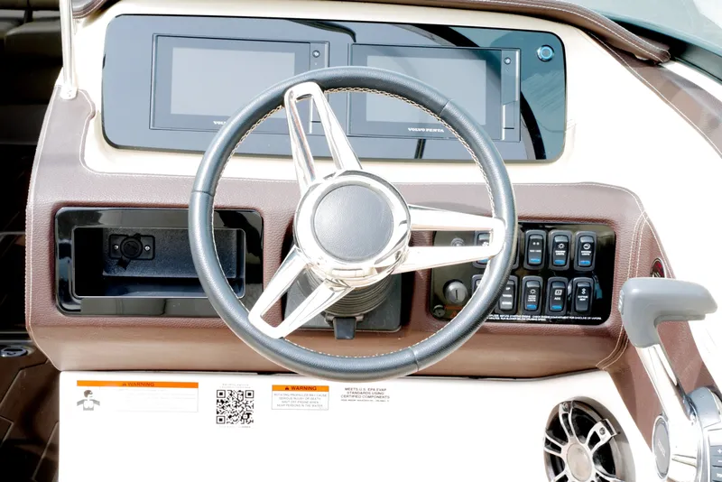 Slide: The Image of Regal LS6 Surf 2021 - 14