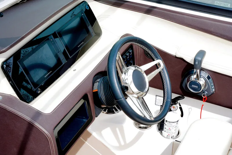 Slide: The Image of Regal LS6 Surf 2021 - 15