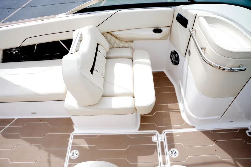 Slide: The Image of Regal LS6 Surf 2021 - 21