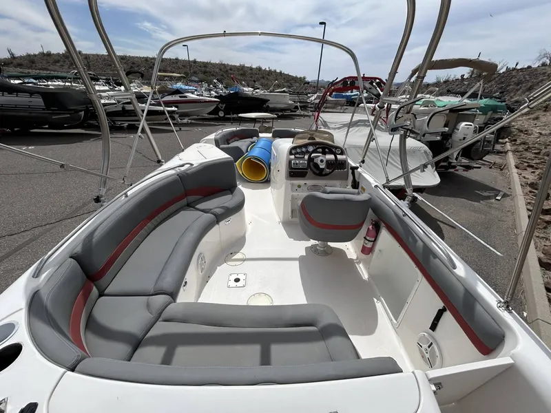 Slide: The Image of Crownline Boats 216gs 2004 - 5