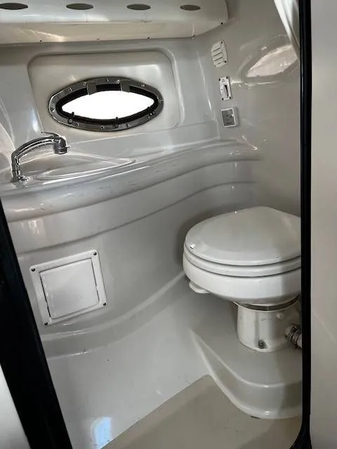 Slide: The Image of Crownline Boats 255 CCR 2007 - 14