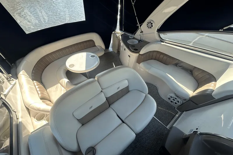 Slide: The Image of Four Winns 288 Vista 2004 - 23