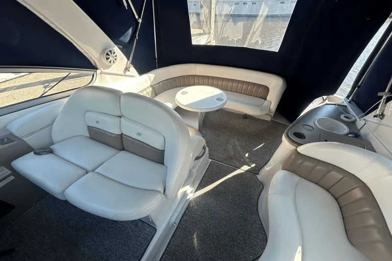 Slide: The Image of Four Winns 288 Vista 2004 - 24