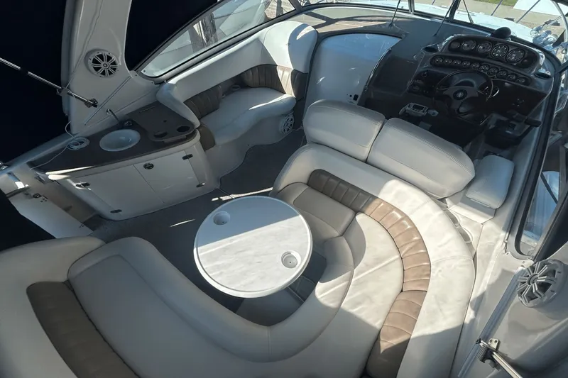 Slide: The Image of Four Winns 288 Vista 2004 - 25