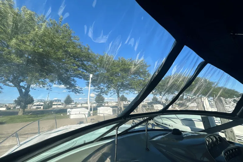 Slide: The Image of Four Winns 288 Vista 2004 - 30