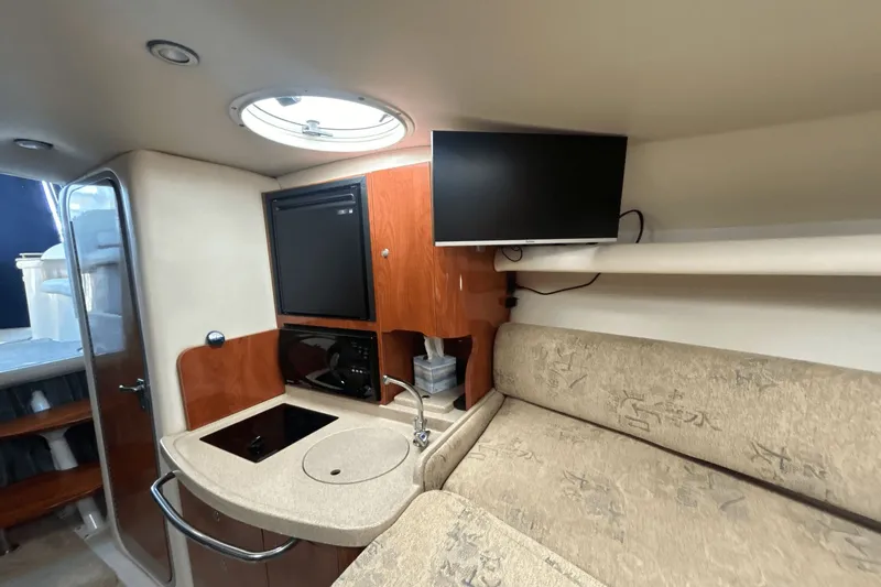 Slide: The Image of Four Winns 288 Vista 2004 - 41