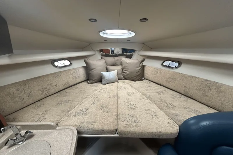 Slide: The Image of Four Winns 288 Vista 2004 - 42