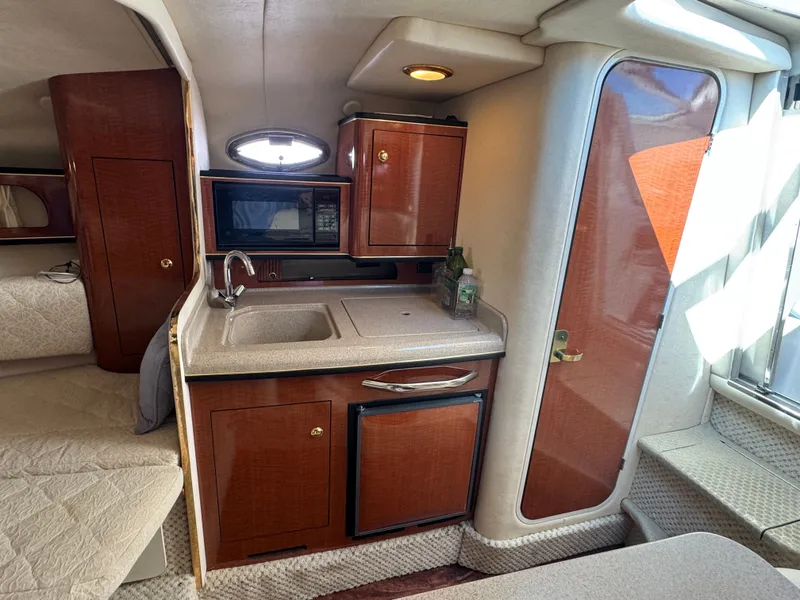 Slide: The Image of Sea Ray 280 Sundancer 2001 - 17