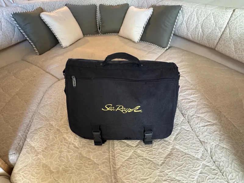 Slide: The Image of Sea Ray 280 Sundancer 2001 - 19