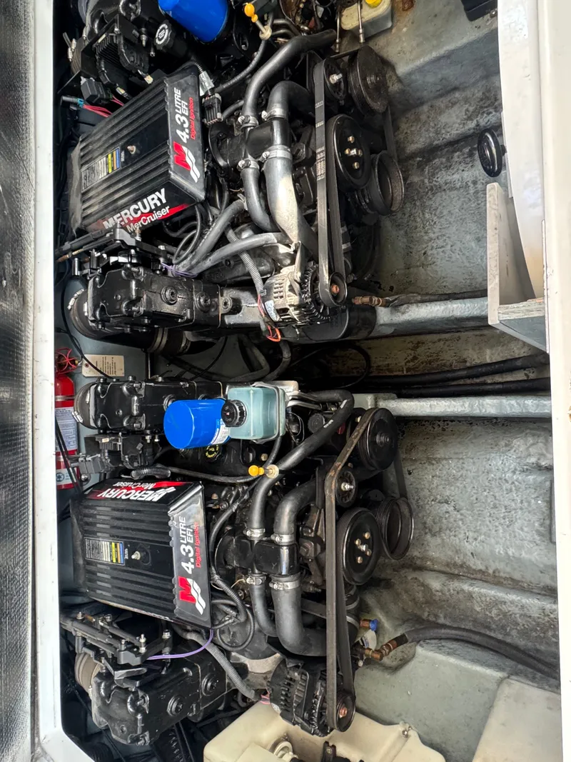 Slide: The Image of Sea Ray 280 Sundancer 2001 - 20