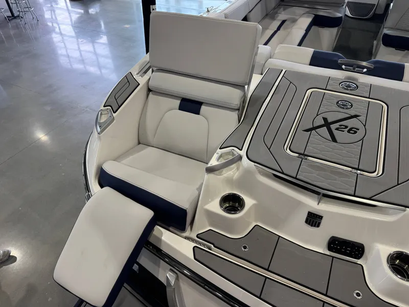 Slide: The Image of MasterCraft X26 2021 - 12