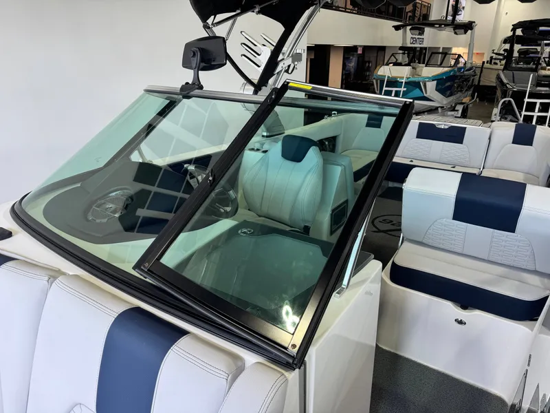 Slide: The Image of MasterCraft X26 2021 - 23