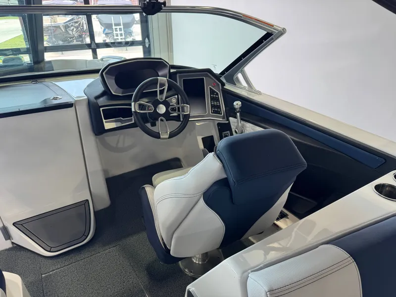 Slide: The Image of MasterCraft X26 2021 - 27