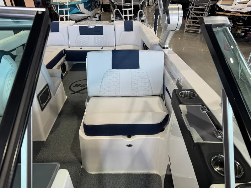 Slide: The Image of MasterCraft X26 2021 - 30