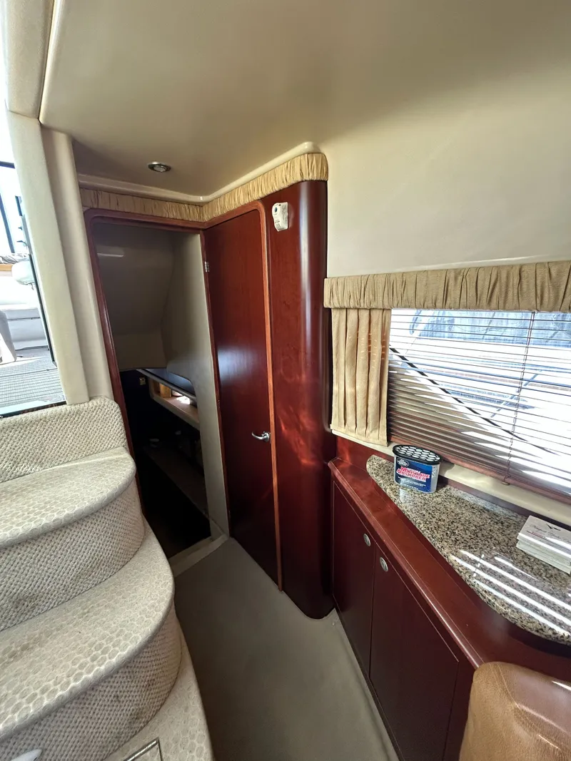 Slide: The Image of Sea Ray 390 Motor Yacht 2005 - 23