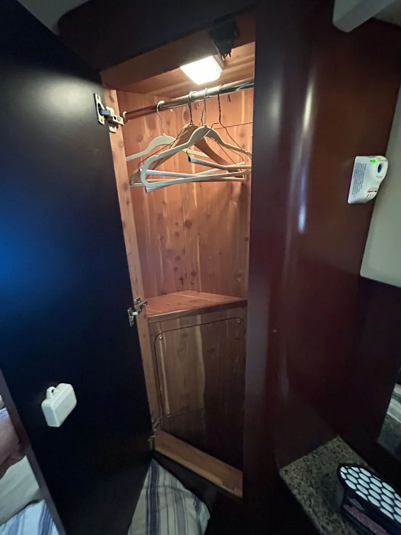 Slide: The Image of Sea Ray 390 Motor Yacht 2005 - 30