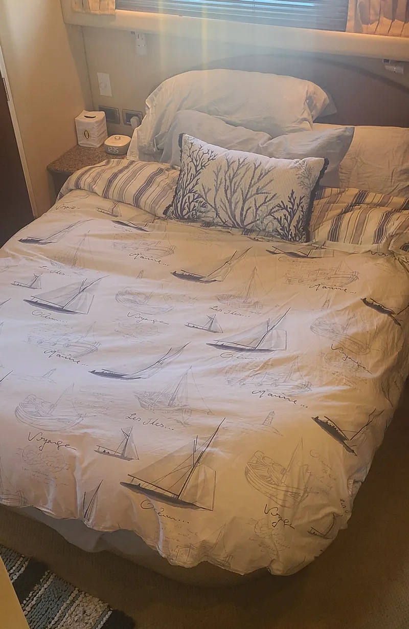 Slide: The Image of Sea Ray 390 Motor Yacht 2005 - 33