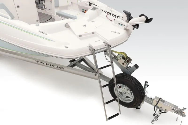 Slide: The Image of Tahoe 2150 CC 2020 - 70