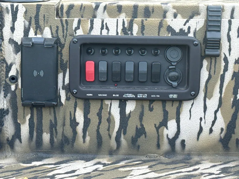 Slide: The Image of Avid 16 Commander 2026 - 21