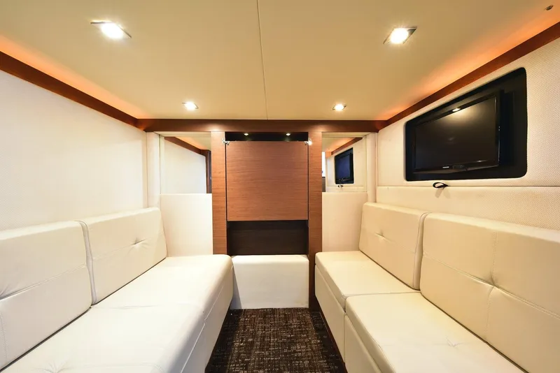 Slide: The Image of Sea Ray 410 Sundancer 2013 - 51